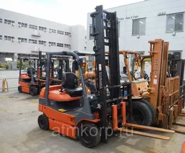 Вилочный погрузчик TOYOTA FORKLIFT 7FB25 2018 года б/у