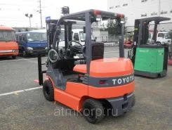 Вилочный погрузчик Toyota FORKLIFT 7FBL25 2010 года б/у фото 2