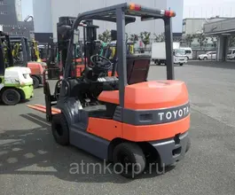 Вилочный погрузчик Toyota FORKLIFT 7FB25 2006 года б/у фото 2