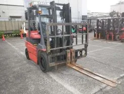 Вилочный погрузчик Toyota FORKLIFT 7FB30 2011 года б/у