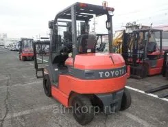 Вилочный погрузчик Toyota FORKLIFT 7FB30 2011 года б/у фото 2