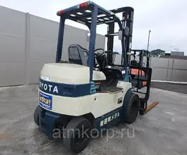 Вилочный погрузчик Toyota FORKLIFT 7FB30 2002 года б/у фото 2