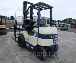 Вилочный погрузчик Toyota FORKLIFT 7FB30 2002 года б/у фото 4