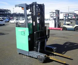 Вилочный погрузчик Toyota FORKLIFT 7FBRK9 2013 года б/у