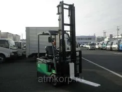 Вилочный погрузчик Toyota FORKLIFT7FBE10 2006 года б/у