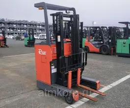 Вилочный погрузчик TOYOTA FORKLIFT 6FBR10 2000 года б/у