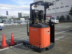 Штабелер Toyota FORKLIFT 7FBR10 2012 года б/у фото 2