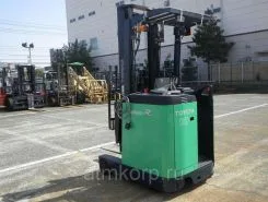 Вилочный погрузчик Toyota FORKLIFT 7FBR10 2011 года б/у фото 2