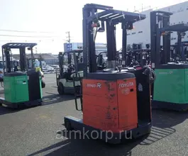 Вилочный погрузчик Toyota FORKLIFT 7FBR13 2012 года б/у фото 2
