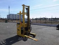 Штабелер Toyota FORKLIFT 7FBR15 2008 года б/у