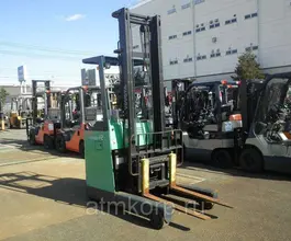 Вилочный погрузчик Toyota FORKLIFT 7FBR18 2010 года б/у