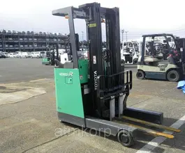 Штабелер Toyota FORKLIFT 7FBR15 2012 года б/у