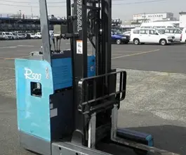 Вилочный погрузчик TOYOTA FORKLIFT 6FBRJ13 2000 года б/у