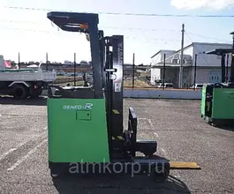 Вилочный погрузчик TOYOTA FORKLIFT 2005 года б/у фото 3