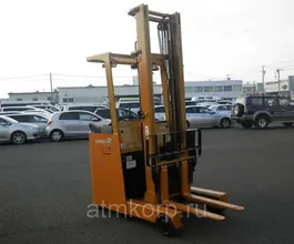 Вилочный погрузчик Toyota FORKLIFT 7FBR15 2012 года б/у
