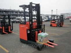 Вилочный погрузчик TOYOTA FORKLIFT 7FBR18 2009 года б/у