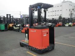 Вилочный погрузчик TOYOTA FORKLIFT 7FBR18 2009 года б/у фото 2