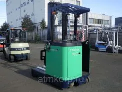 Вилочный погрузчик Toyota FORKLIFT 7FBR20 2010 года б/у фото 2
