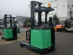 Вилочный погрузчик TOYOTA FORKLIFT 7FBRS25 2011 года б/у фото 2