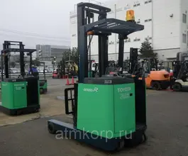 Вилочный погрузчик TOYOTA FORKLIFT 7FBRS25 2011 года б/у фото 2