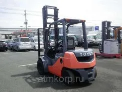Вилочный погрузчик TOYOTA FORKLIFT 8FG20 2008 года б/у фото 2