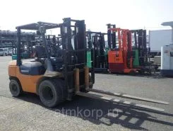 Вилочный погрузчик TOYOTA FORKLIFT 7FG30 2005 года б/у