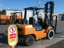 Вилочный погрузчик Toyota FORKLIFT 7FG30 1999 года б/у фото 2