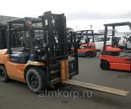 Вилочный погрузчик Toyota FORKLIFT 7FG35 2006 года б/у