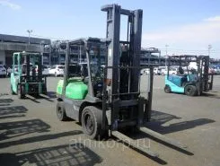 Вилочный погрузчик TOYOTA FORKLIFT 02-7FG30 2005 года б/у