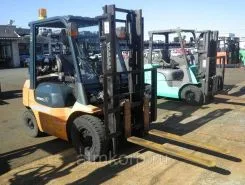 Вилочный погрузчик Toyota FORKLIFT 7FG20 2006 года б/у