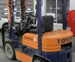 Вилочный погрузчик Toyota FORKLIFT 82-5FDL15 1986 года б/у фото 2
