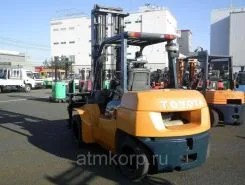 Вилочный погрузчик Toyota FORKLIFT 7FD35 2011 года б/у фото 2