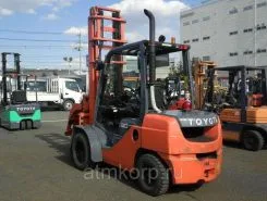 Вилочный погрузчик Toyota FORKLIFT 52-8FD30 2011 года б/у фото 2