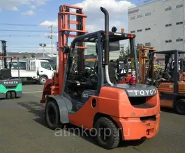 Вилочный погрузчик Toyota FORKLIFT 52-8FD30 2011 года б/у фото 2