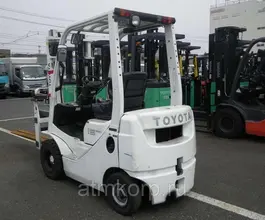 Вилочный погрузчик Toyota FORKLIFT 02-8FD15 2011 года б/у фото 2