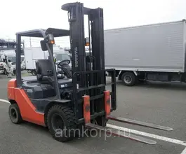 Вилочный погрузчик TOYOTA FORKLIFT 8FD25 2011 года б/у