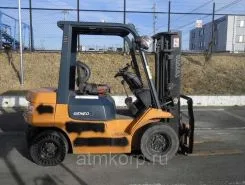 Вилочный погрузчик Toyota FORKLIFT 7FD20 2003 года б/у фото 3