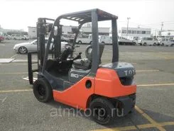 Вилочный погрузчик TOYOTA FORKLIFT 8FD20 2008 года б/у фото 2