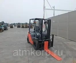 Вилочный погрузчик Toyota FORKLIFT 50-8FD25 2013 года б/у фото 3