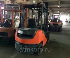 Вилочный погрузчик Toyota FORKLIFT 8FD25 2011 года б/у фото 2