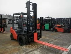 Вилочный погрузчик TOYOTA FORKLIFT 8FDL25 2015 года б/у