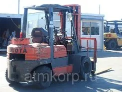 Вилочный погрузчик Toyota FORKLIFT 5FD30 1990 года б/у фото 2