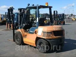 Вилочный погрузчик Toyota FORKLIFT 7FD35 2007 года б/у фото 4