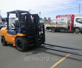 Вилочный погрузчик Toyota FORKLIFT 02-7FD40 2001 года б/у