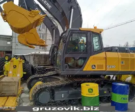 Экскаватор John Deere E230LC 2018 года б/у