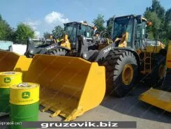 Фронтальный погрузчик John Deere 744K-ll 2017 года б/у
