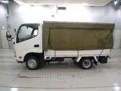Тентованный грузовик Тентованный грузовик  Toyota 2011 года б/у