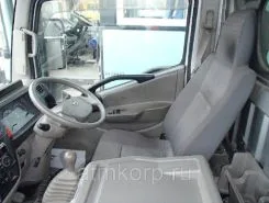 Тентованный грузовик Тентованный грузовик  Nissan 2010 года б/у фото 2