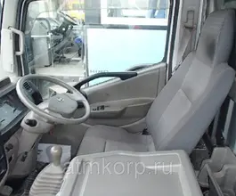 Тентованный грузовик Тентованный грузовик  Nissan 2010 года б/у фото 2