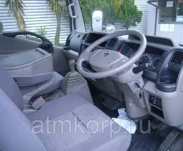 Тентованный грузовик Тентованный грузовик  Nissan 2010 года б/у фото 4